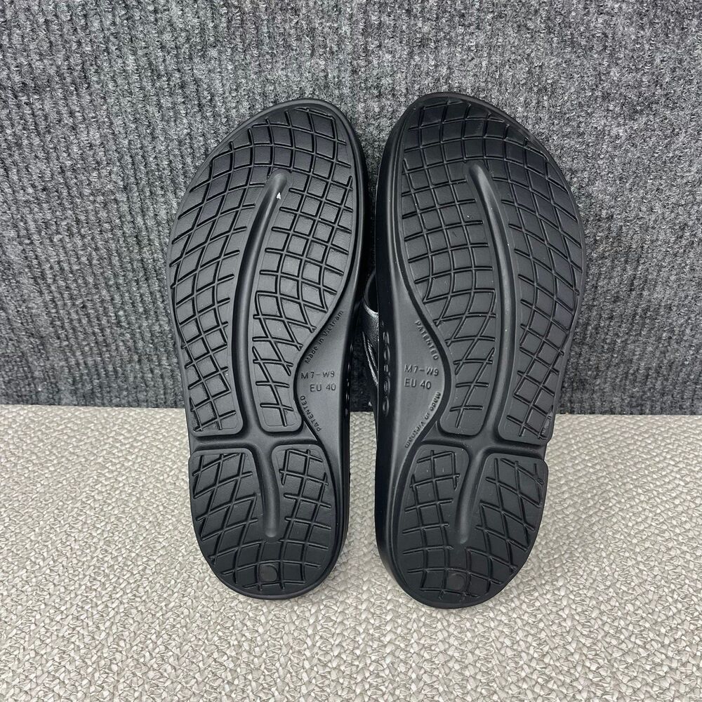 OOFOS OOriginal Sport Sandals Flip Flops Recovery Shoes Black Grey Women’s 9 US - Picture 5 of 6